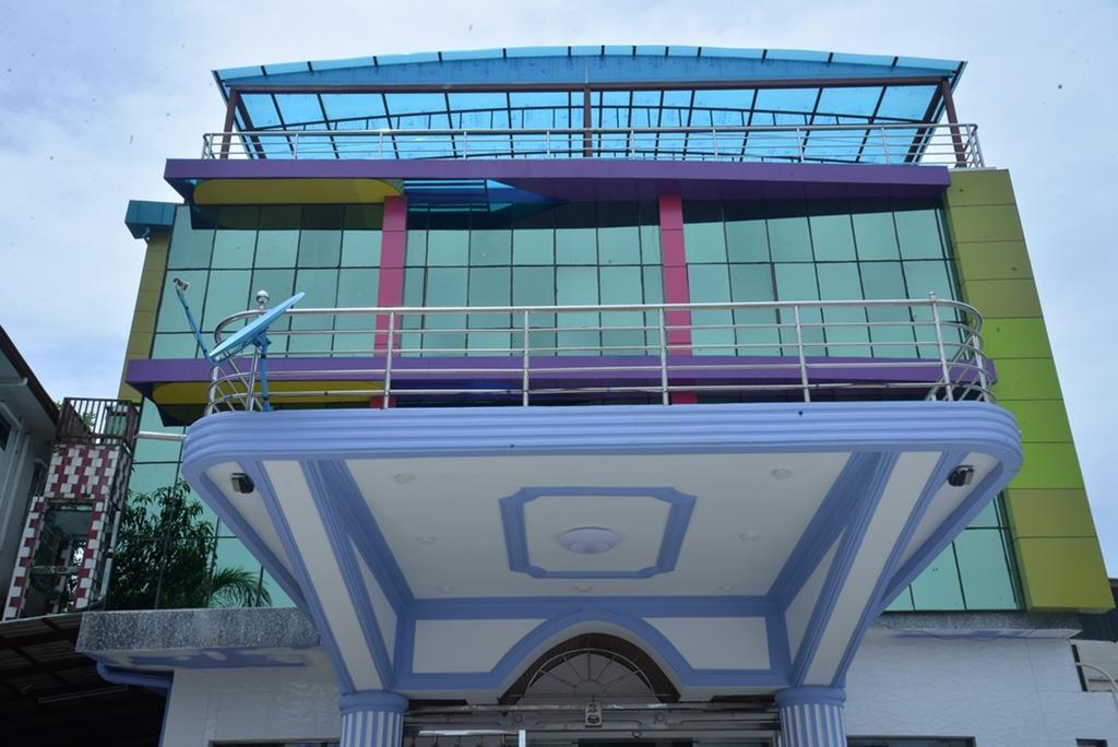 New Golden Forward Hotel Rangum Exterior foto