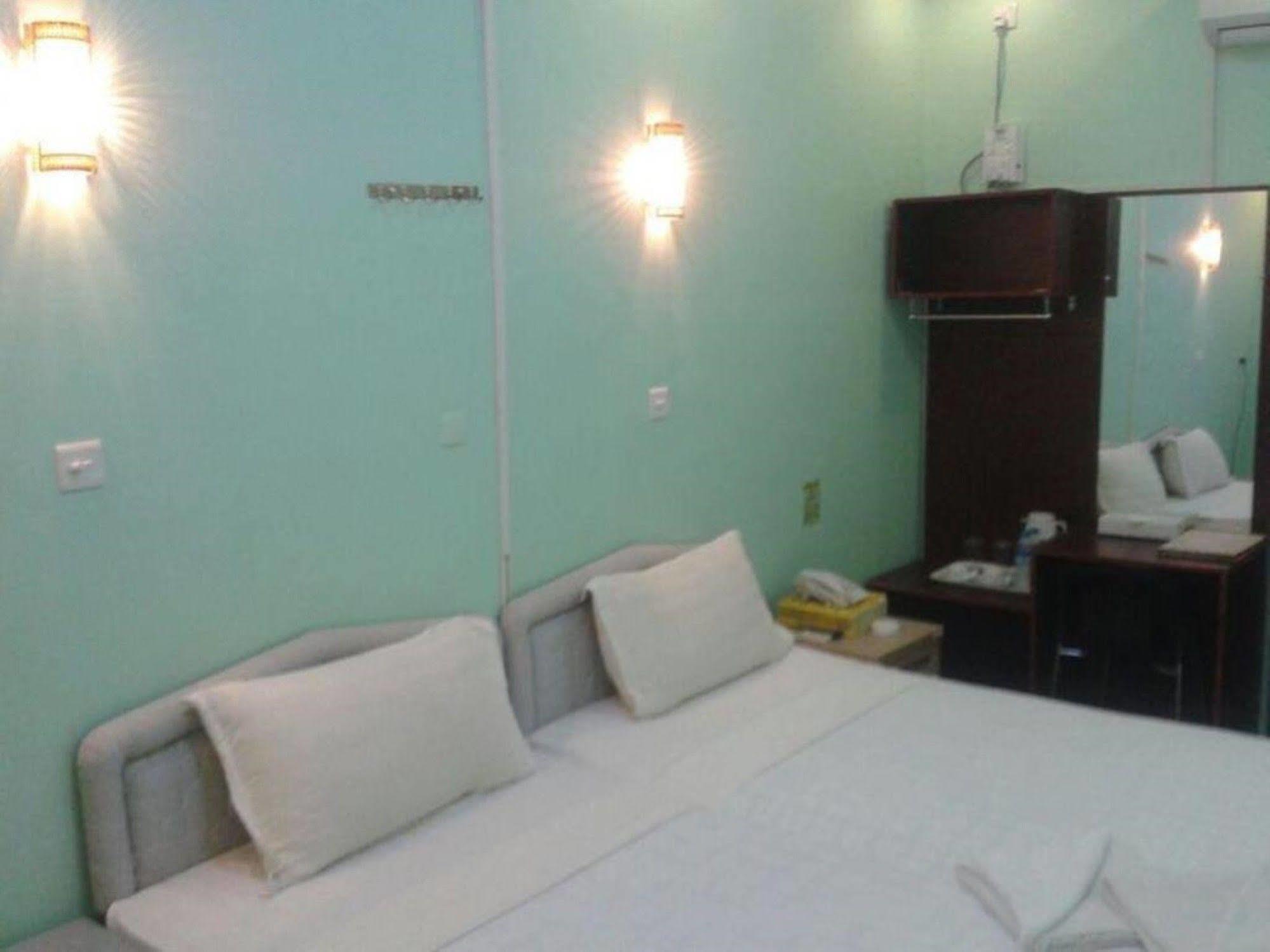 New Golden Forward Hotel Rangum Exterior foto