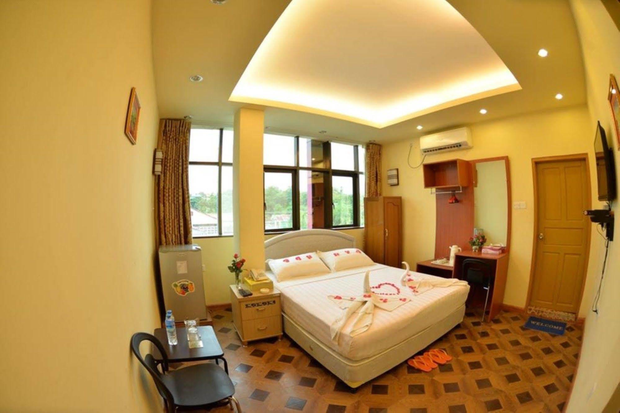 New Golden Forward Hotel Rangum Exterior foto